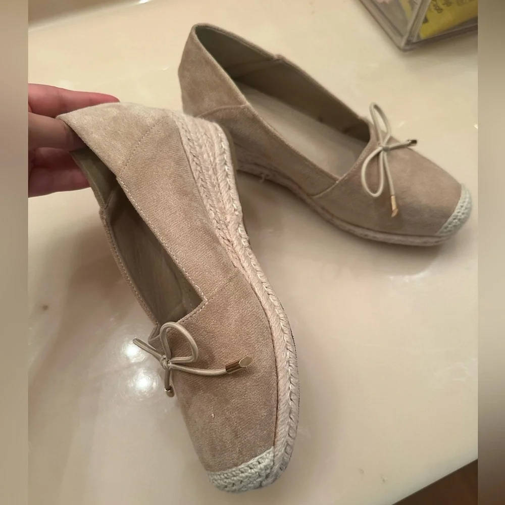 Beige Suede Espadrille Wedges with Bow Detail. Size 7